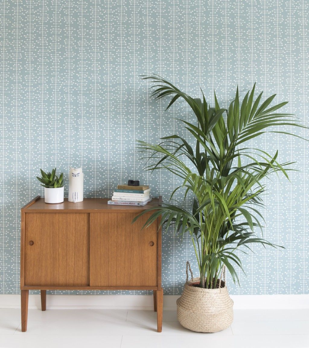 Visually enlarge a narrow hallway Tips and tricks when using wallpaper   Blog  Wallpaper from the 70s